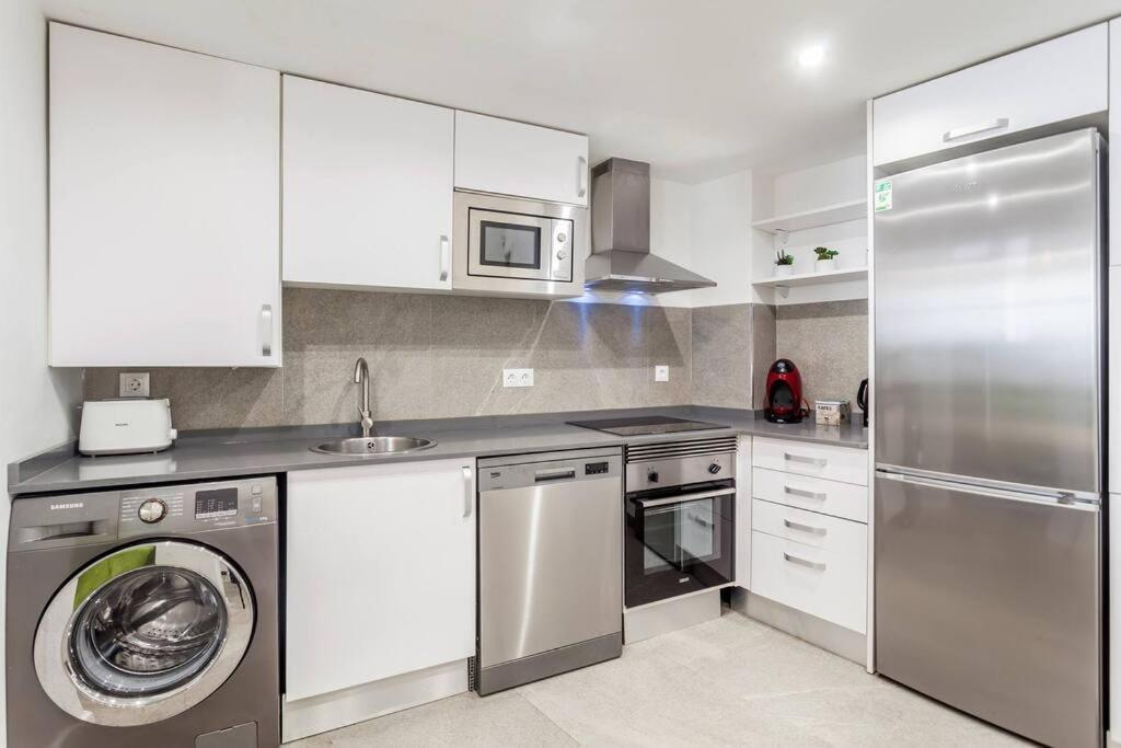 Design & Stylish House In The Center Of Hébergement de vacances Valence